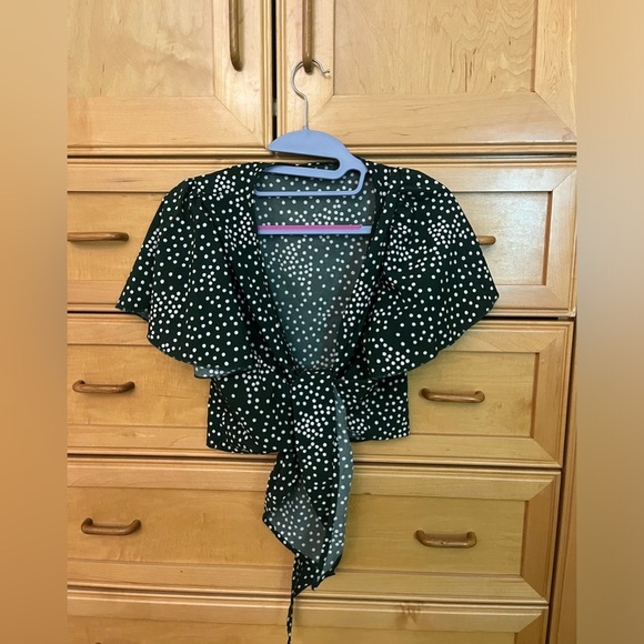 Cute summer short sleeve green wrap shirt / coverup - Picture 2 of 5